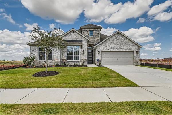 1818 Flowerfield Lane, Mansfield, TX 76063