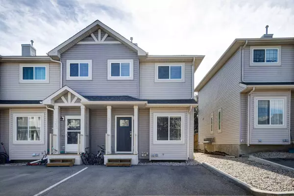 301 Strathaven Mews, Strathmore, AB T1P 1K3