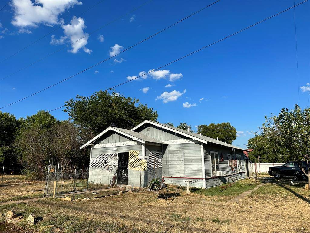 Coleman, TX 76834,1013 S Neches Street