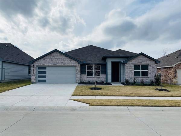 1613 FOREST PARK Drive, Alvarado, TX 76009