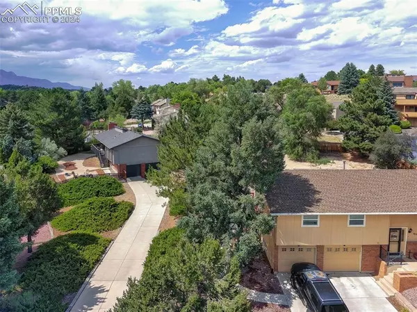 Colorado Springs, CO 80919,6314 Mesedge DR