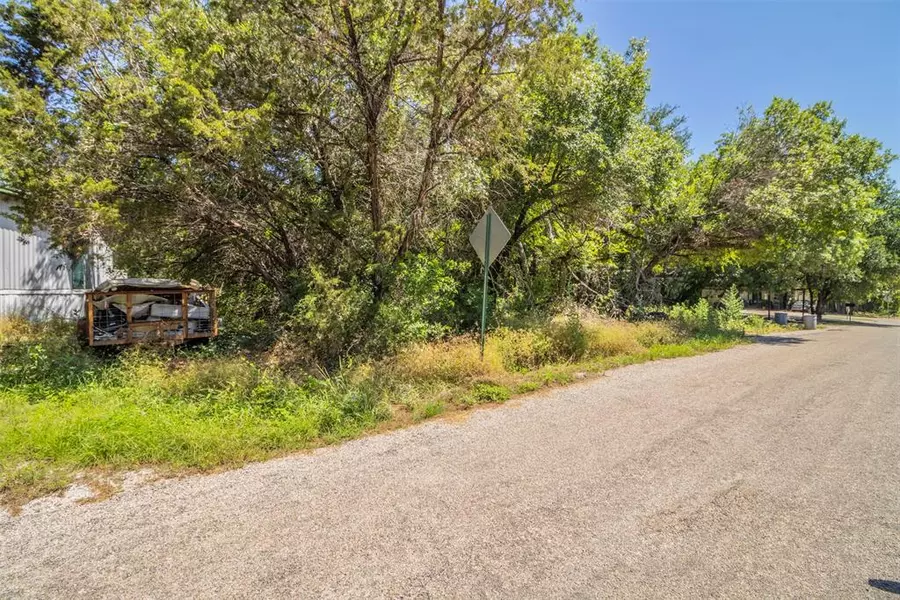 2824 Sycamore Court, Granbury, TX 76048