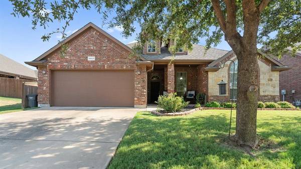 10037 Red Bluff Lane,  Fort Worth,  TX 76177