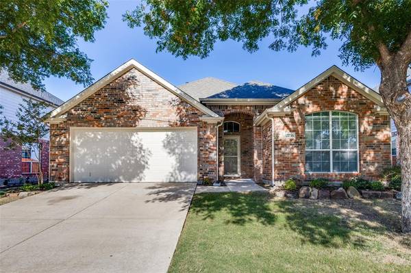 2736 Stallion Drive,  Little Elm,  TX 75068