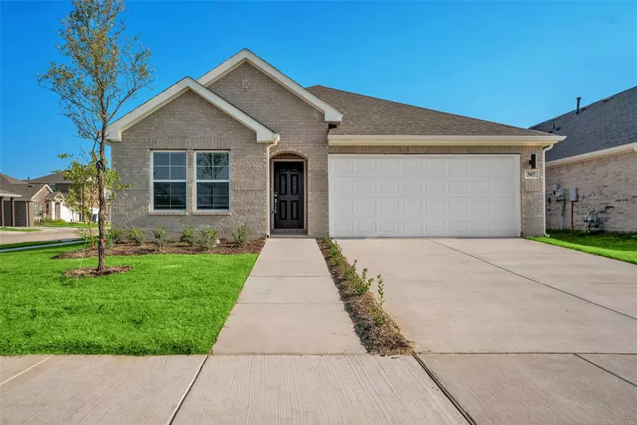 307 Sun Harvest Drive, Royse City, TX 75189