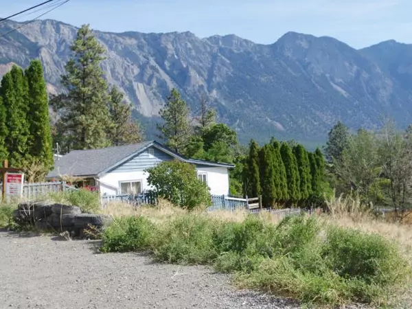 456 & 452 VICTORIA STREET, Lillooet, BC V0K 1V0