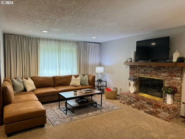 Tigard, OR 97223,13240 SW VILLAGE GLENN DR