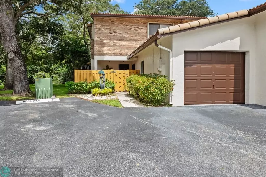 12451 NW 3rd St  #B-1, Plantation, FL 33325