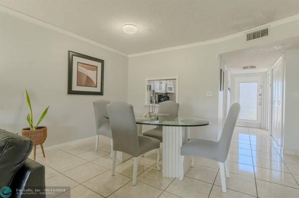 Tamarac, FL 33321,8320 Sands Point Blvd  #204M