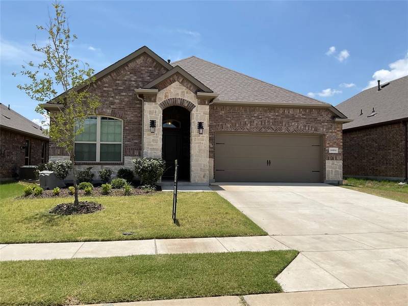 10804 Klondike Lane, Aubrey, TX 76227