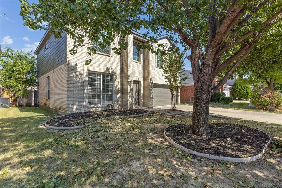 10016 Chadbourne Road, Fort Worth, TX 76244