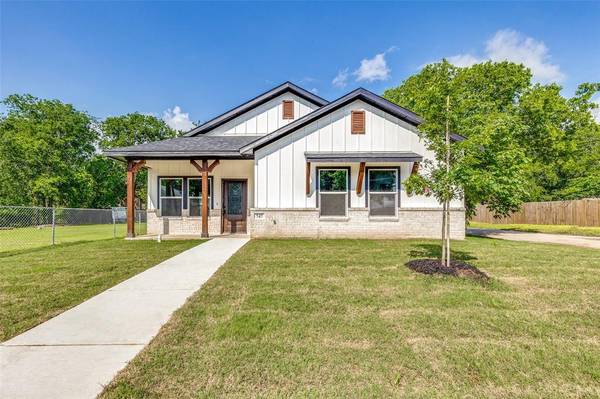 747 N Wilhite Street, Cleburne, TX 76031