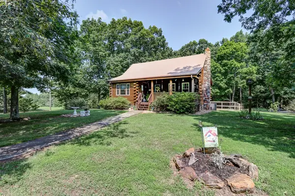 Gladys, VA 24554,699 Gladys RD