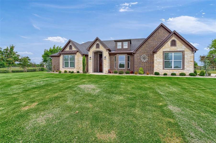 31 Golf Walk Circle, Denison, TX 75020