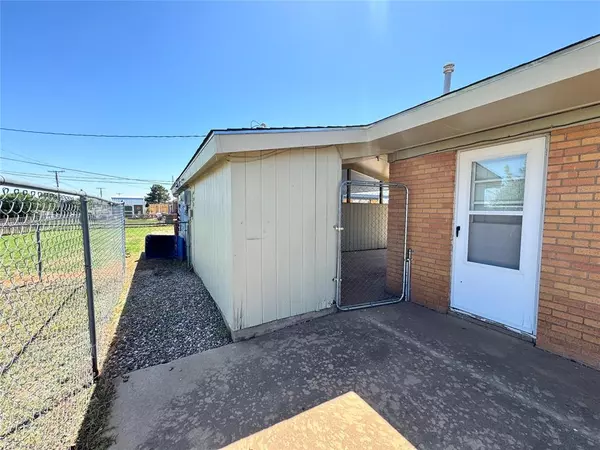 Burns Flat, OK 73647,308 Cherokee Trail