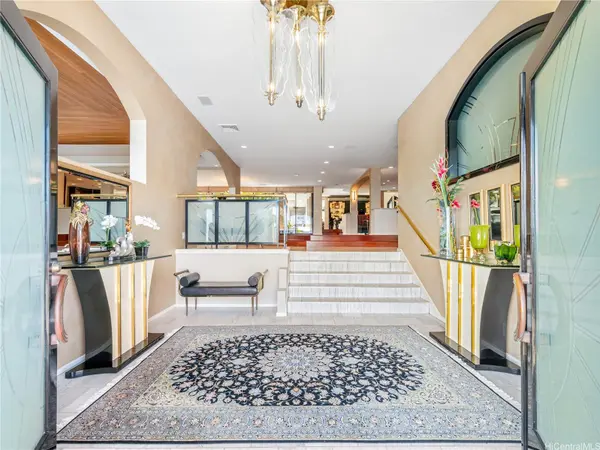 1220 Ikena Circle, Honolulu, HI 96821