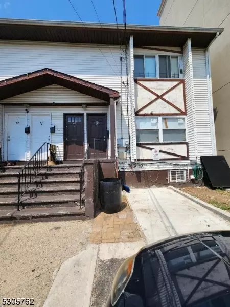 69 16th Ave, Paterson City, NJ 07501