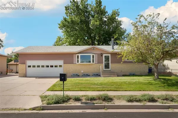 5003 Waddell AVE, Colorado Springs, CO 80915