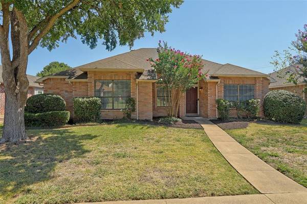 2733 Dukeswood Drive,  Garland,  TX 75040