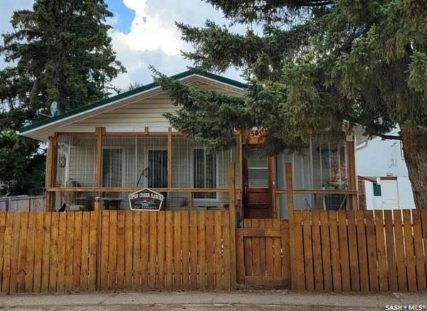 505 2nd AVENUE N, Loon Lake, SK S0M 1L0