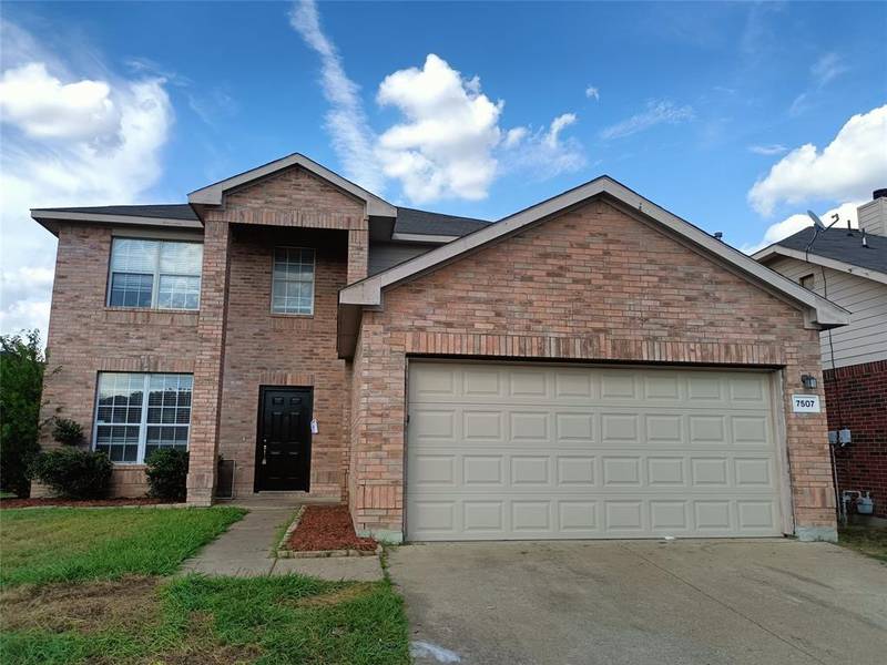 7507 Cresswell Drive, Arlington, TX 76001