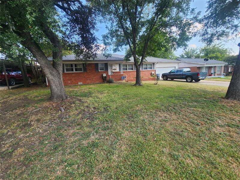 7042 Glen Hills Road, Richland Hills, TX 76118