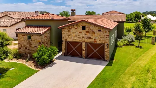 2009 Toscano WAY, Kerrville, TX 78028