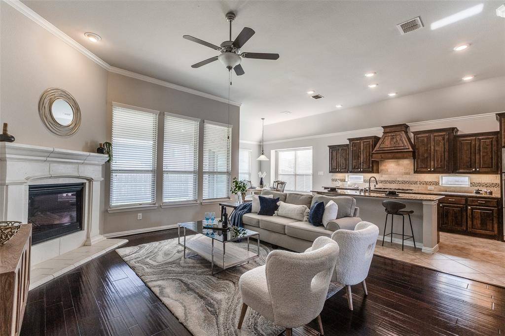 250 Driscoll Lane, Frisco, TX 75068