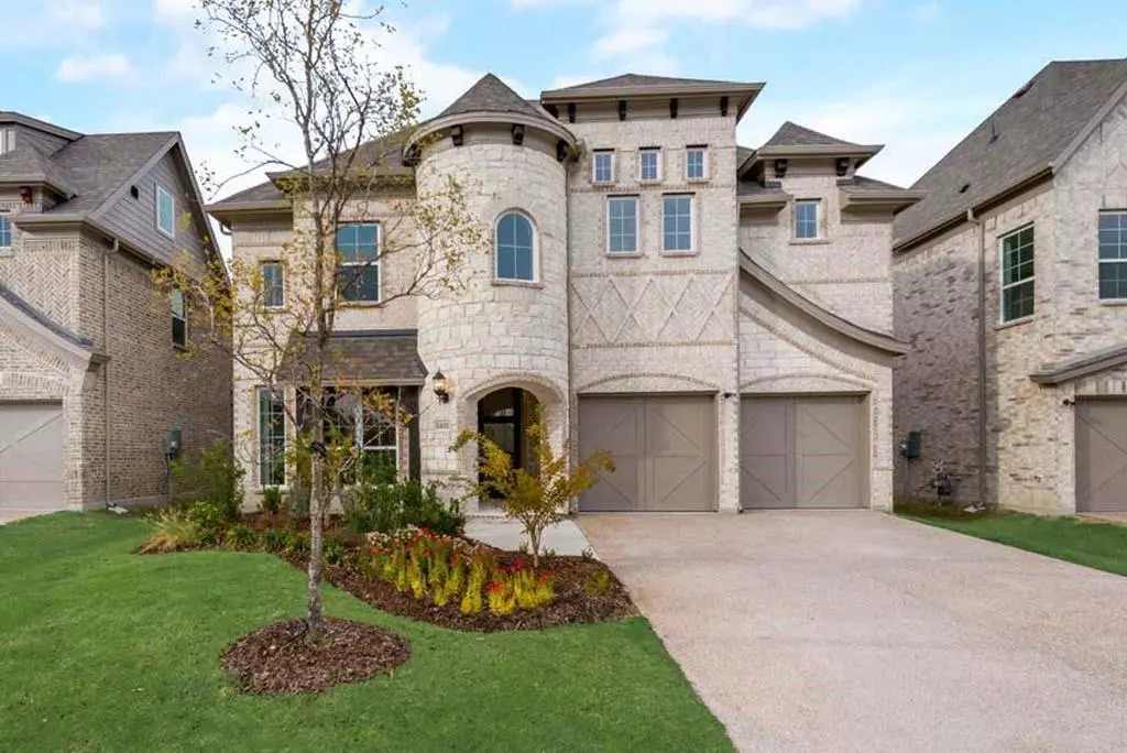 Rowlett, TX 75088,8401 Watersway Drive