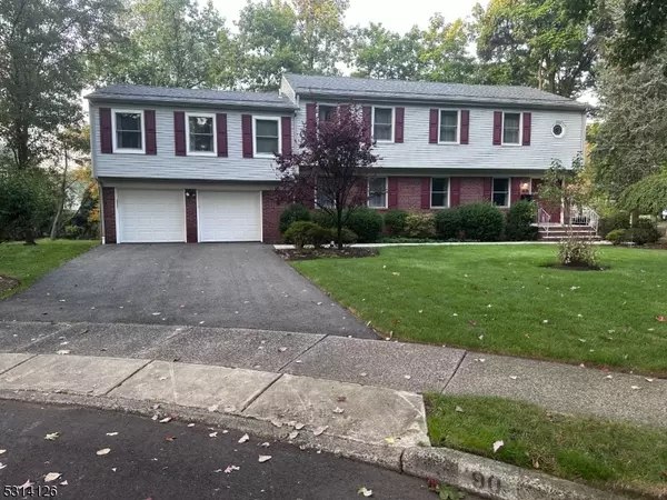 90 Colgate Ave, Paramus Boro, NJ 07652