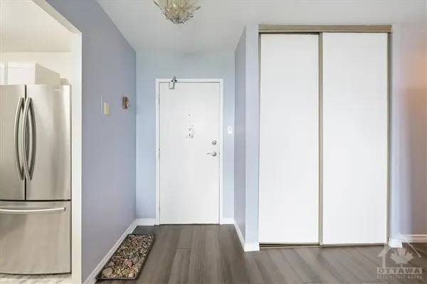 Ottawa, ON K1H 8L3,2400 VIRGINIA DR #1102