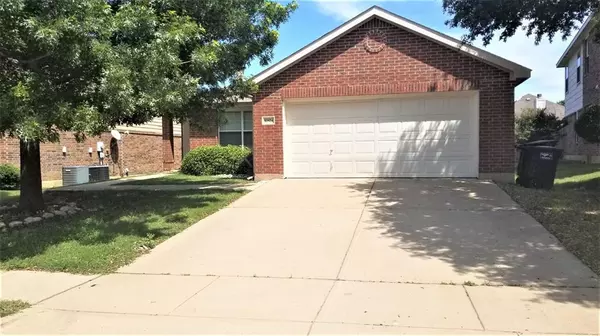 10824 Devontree Drive, Fort Worth, TX 76052