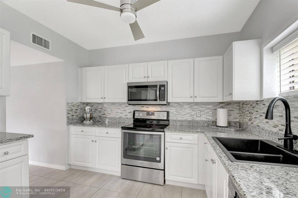 Greenacres, FL 33467,3229 Jog Park Dr #3229