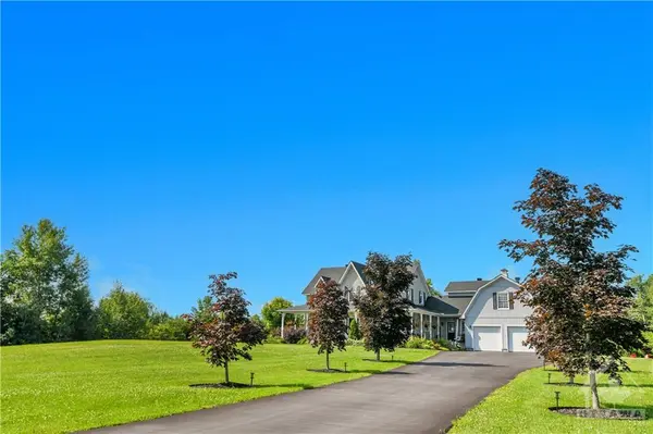 Ottawa, ON K0A 1L0,899 OAK CREEK RD