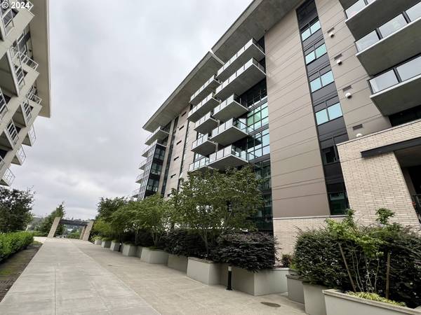 Portland, OR 97209,1830 NW RIVERSCAPE ST #308