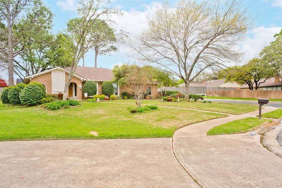 3604 Cummings Court, Bedford, TX 76021