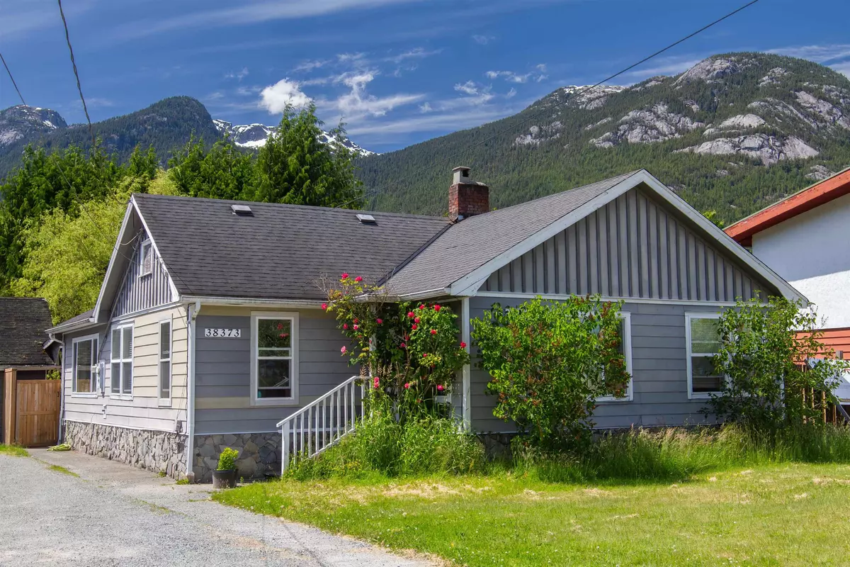 Squamish, BC V8B 0A5,38373 BUCKLEY AVENUE