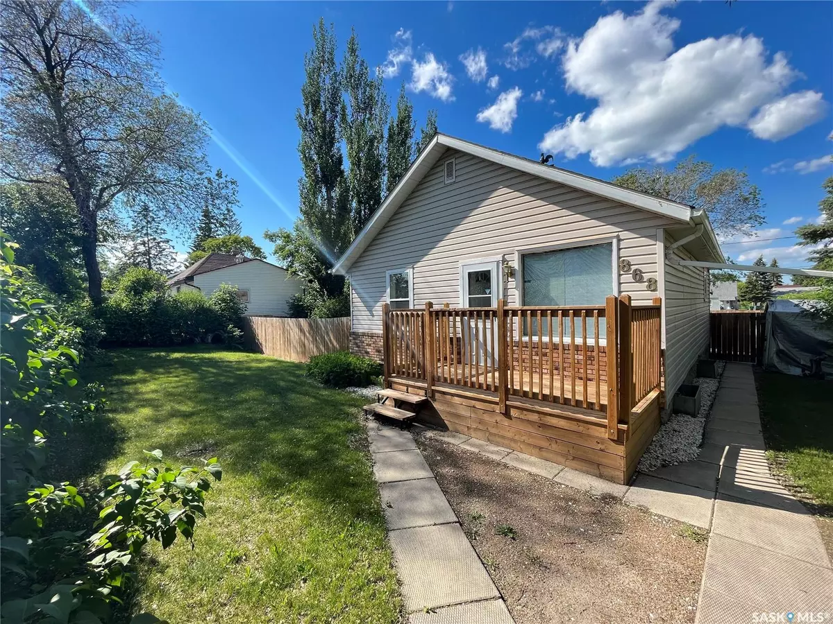 Prince Albert, SK S6V 3Y4,868 17th STREET W