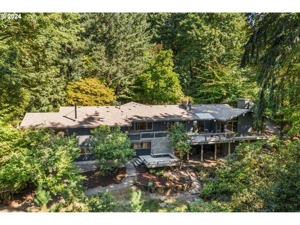 Portland, OR 97229,395 NW BRYNWOOD LN