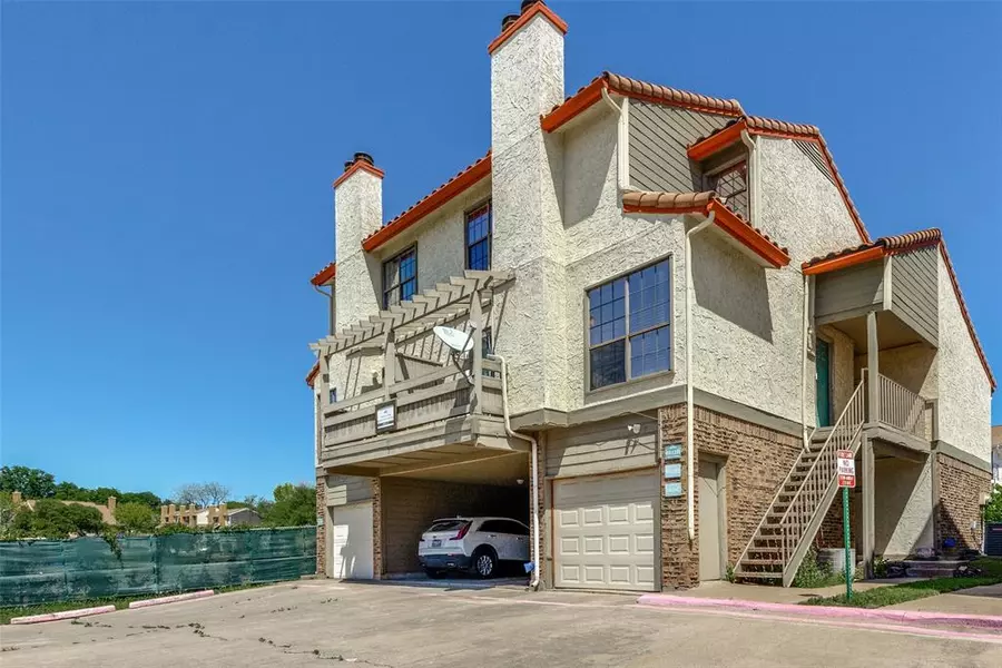 6512 Hickock Drive #8B, Fort Worth, TX 76116