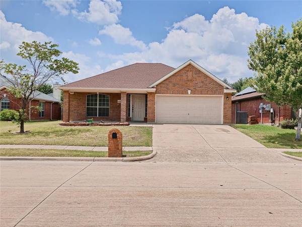 6926 Snowy Owl Street, Arlington, TX 76002