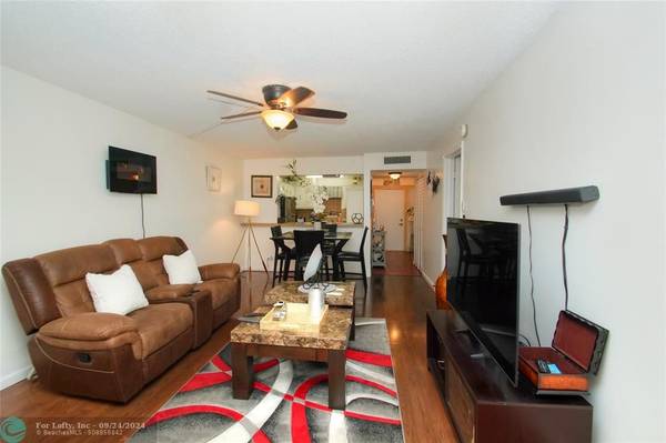 2571 Aragon Blvd  #317, Sunrise, FL 33322