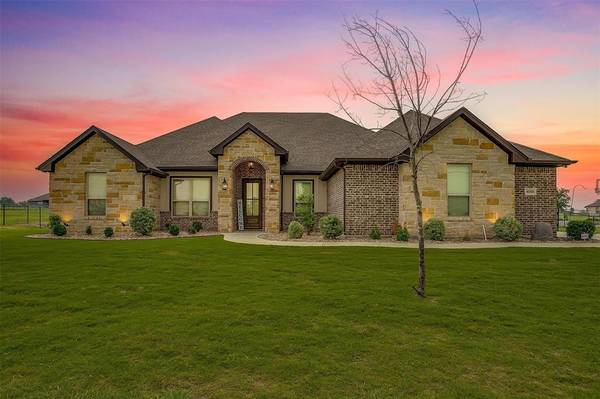 8000 County Road 1006, Godley, TX 76044