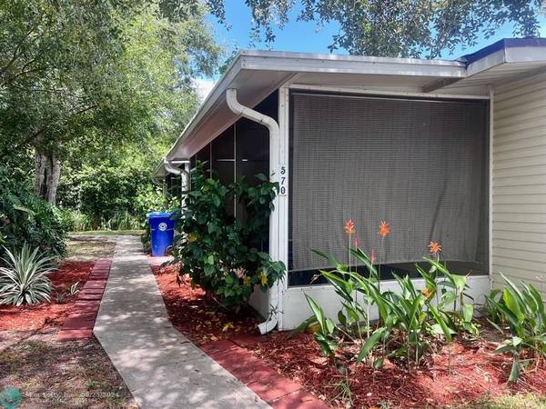 Vero Beach, FL 32962,570 7th Pl  #570