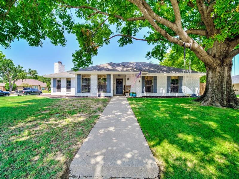 301 Greenleaf Street, Highland Village, TX 75077