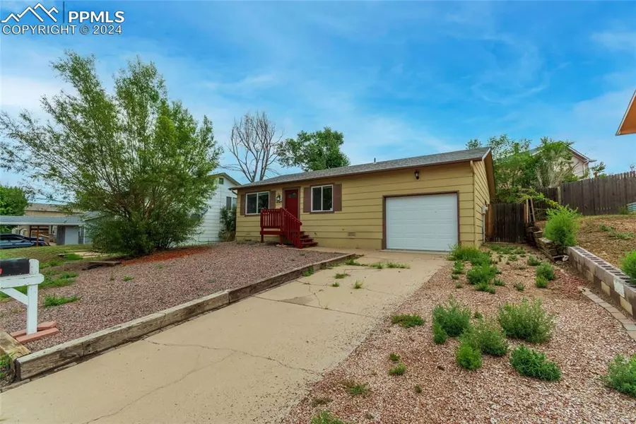 4145 S Chamberlin ST, Colorado Springs, CO 80906