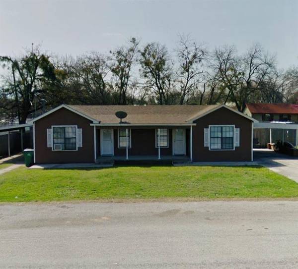 204-206 W Wrights Avenue,  Comanche,  TX 76442