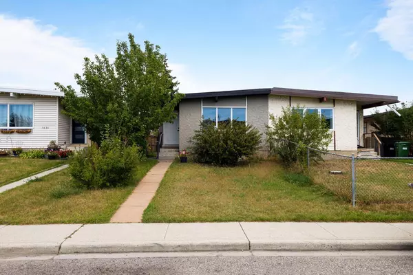 Calgary, AB T3B 4J7,3624 67 ST NW