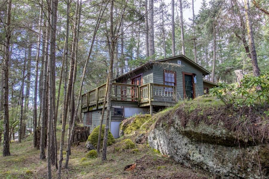 38224 Schooner Way, Pender Island, BC V0N 2M2