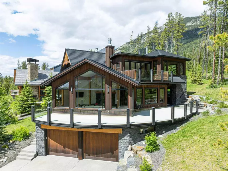 860 Silvertip HTS, Canmore, AB T1W 3K9